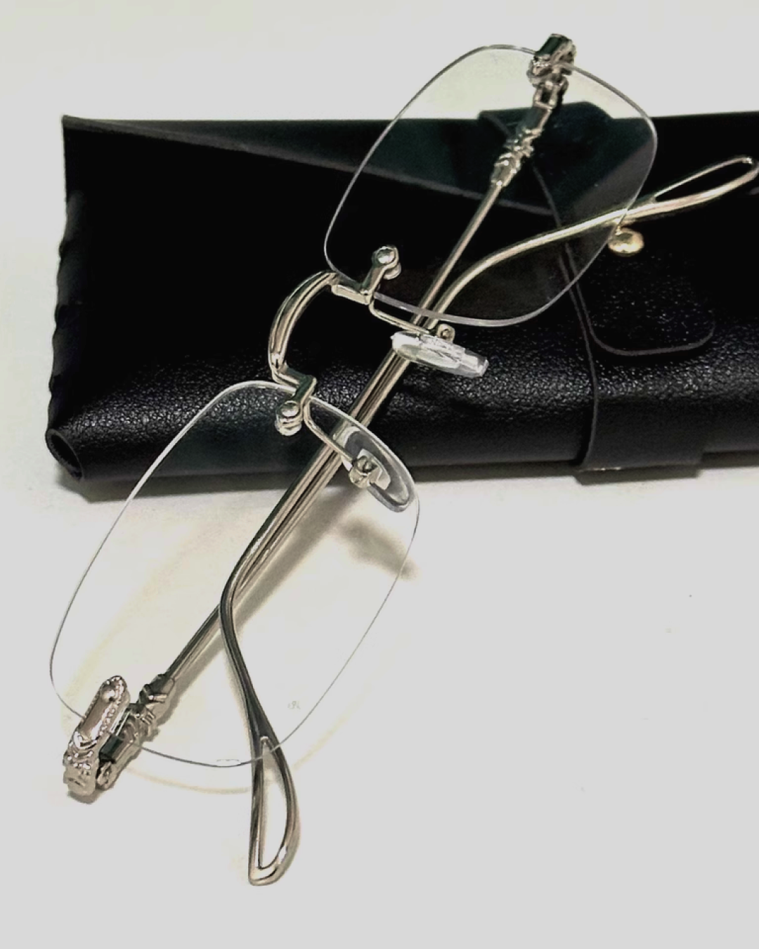 リムレスメガネ B0010