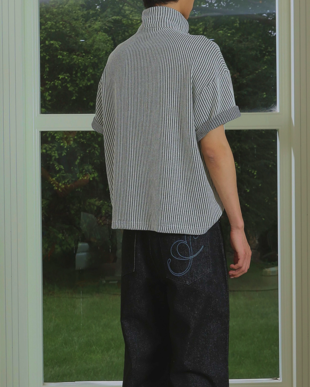 ストライプハイネックシャツ B0017