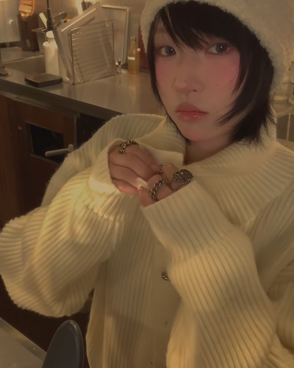 シルバーボタンハイネックニット B0022