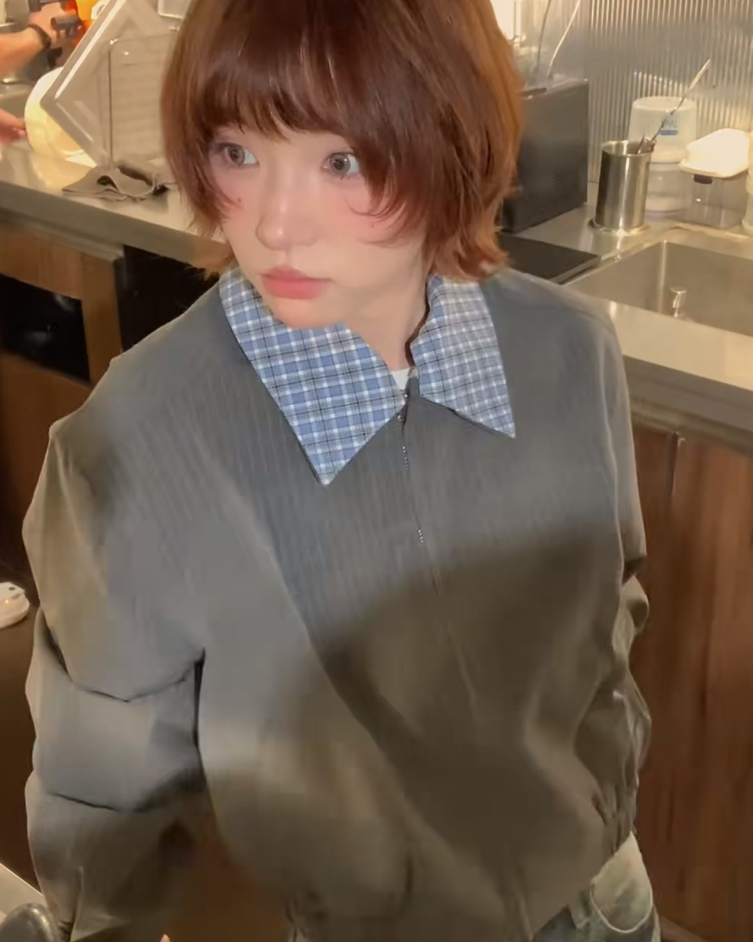 ショート丈カラー切り替えジップジャケット B0037