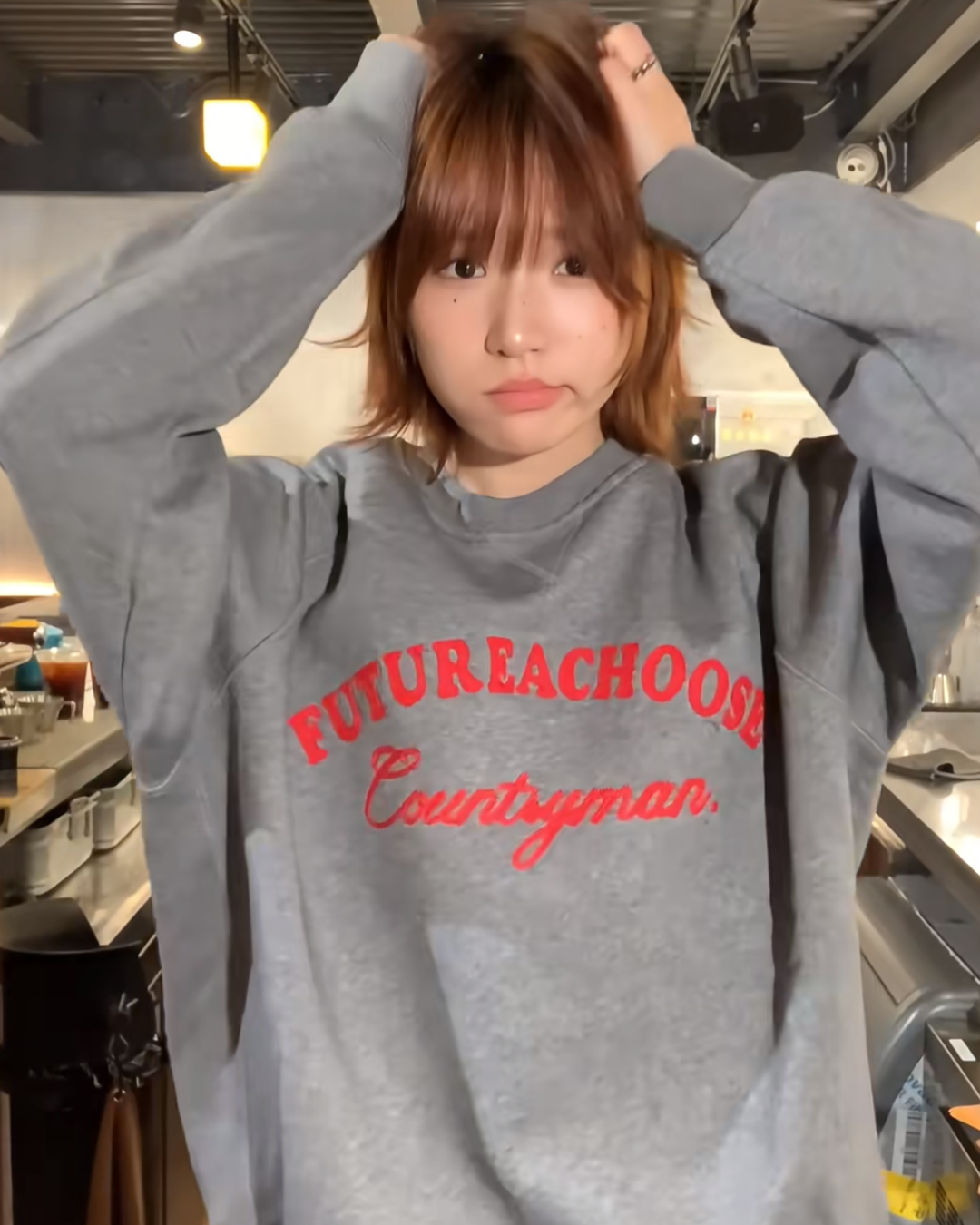 レッドレタリングスウェット B0044