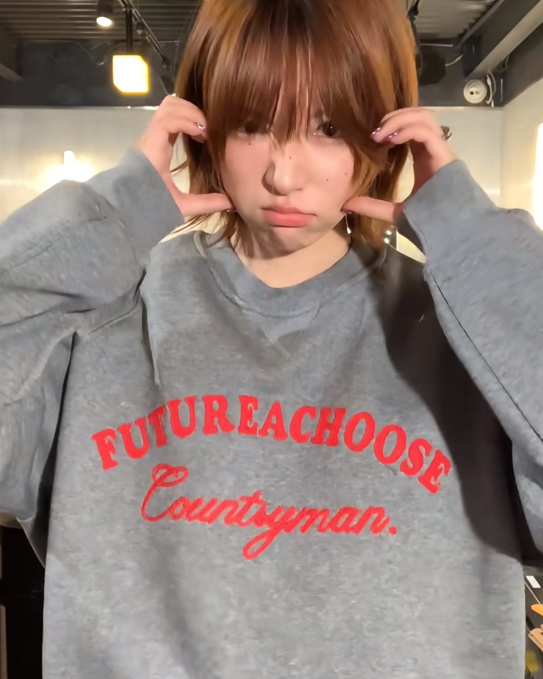 レッドレタリングスウェット B0044