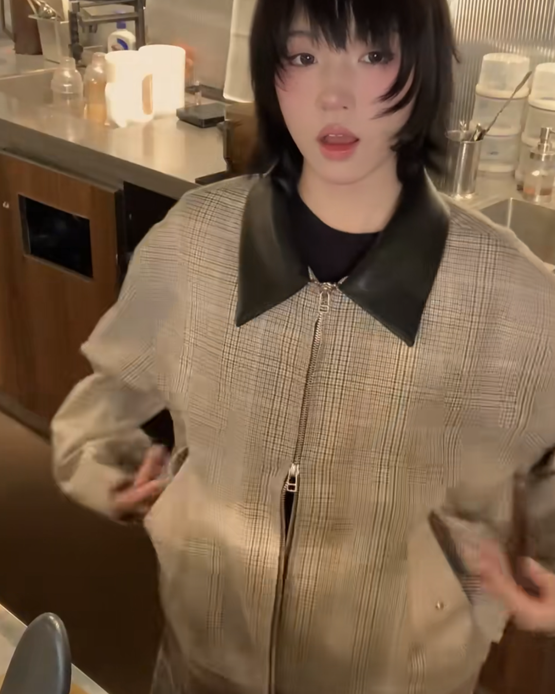 ネック切り替えチェックジップジャケット B0046