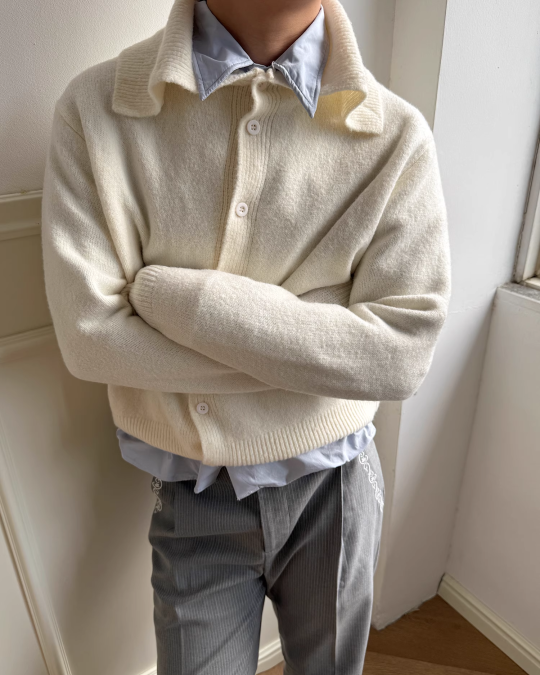 ハイネックボタンニット B0050