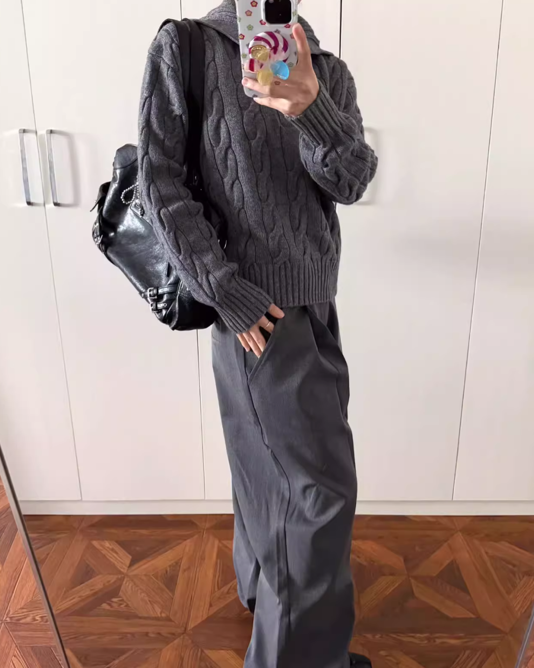 ハイネックボタンケーブルニット B0058