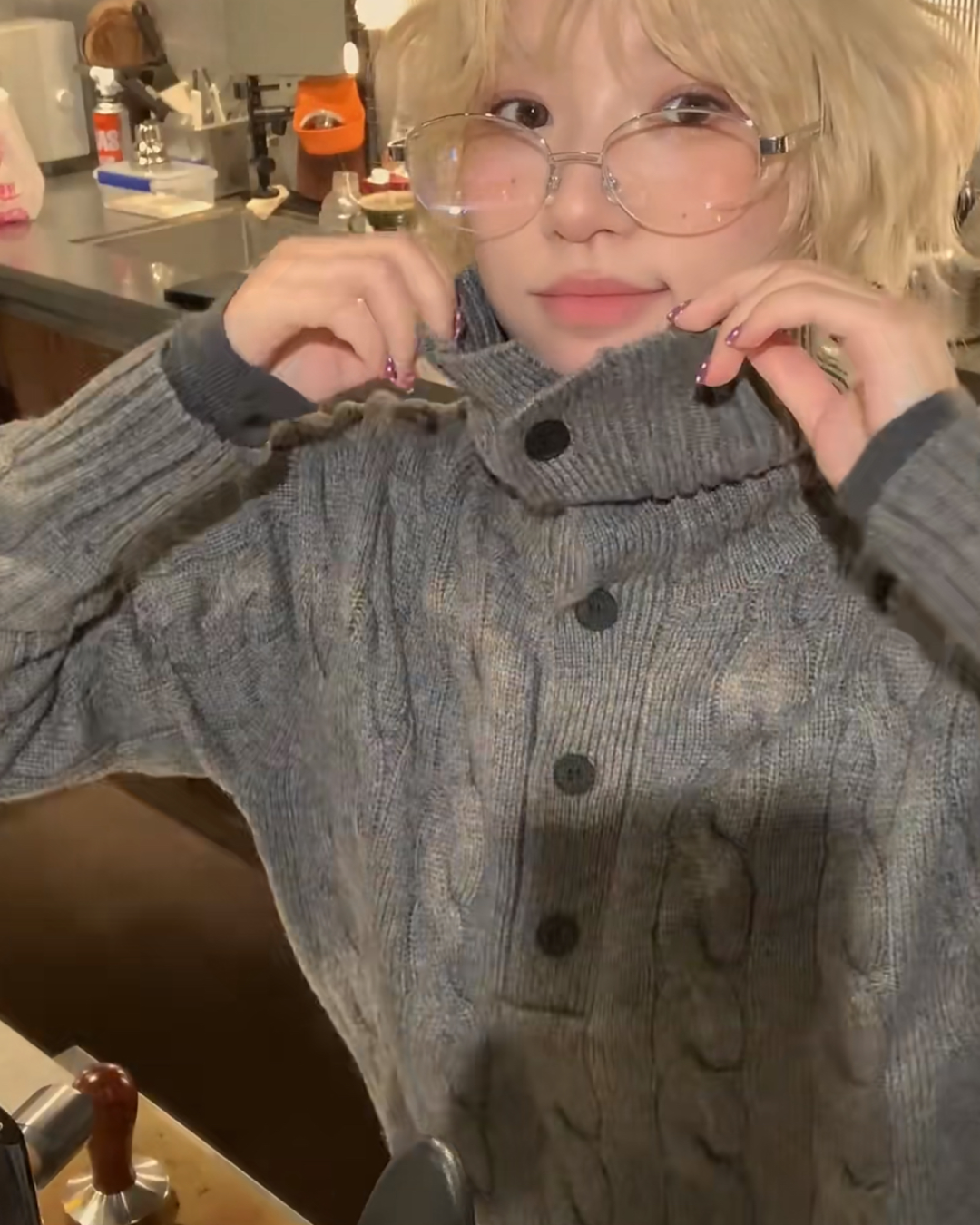 ハイネックボタンケーブルニット B0058