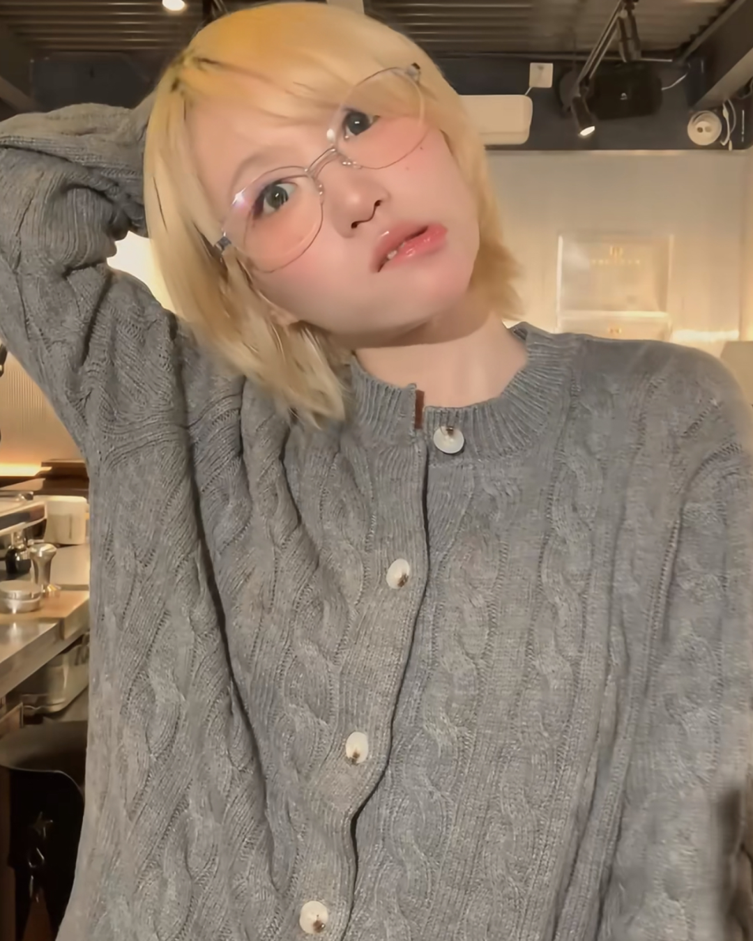 ケーブルニットカーディガン B0062