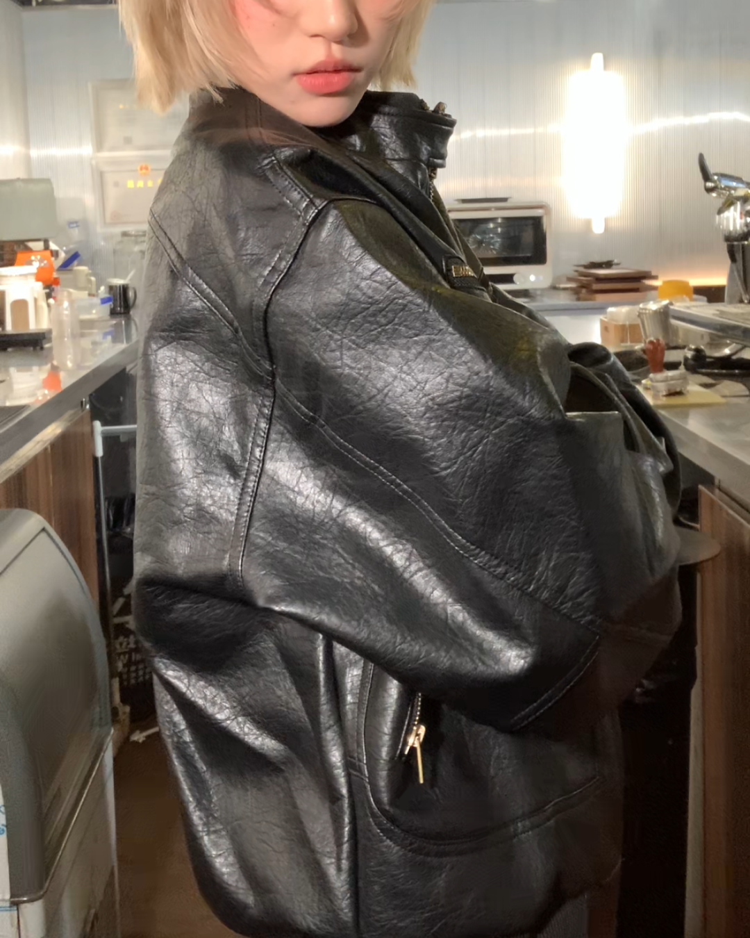 Multi-pocket PU leather jacket B0071