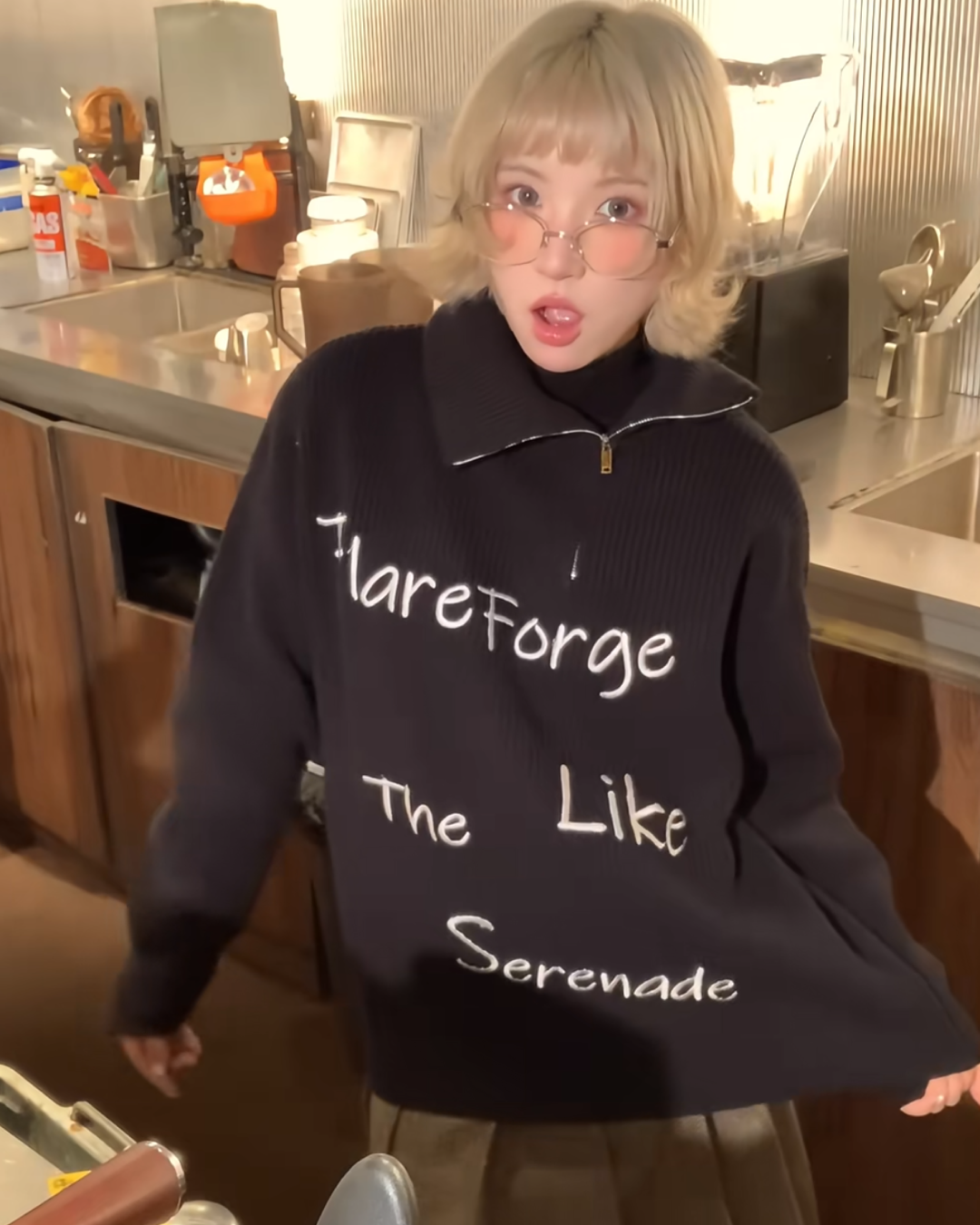 Short high neck zip knit B0076