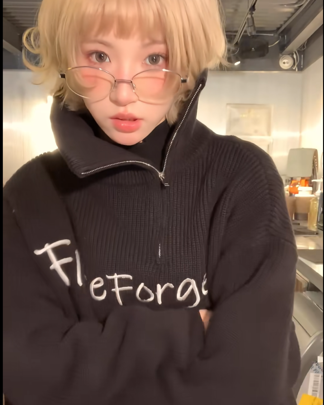 Short high neck zip knit B0076