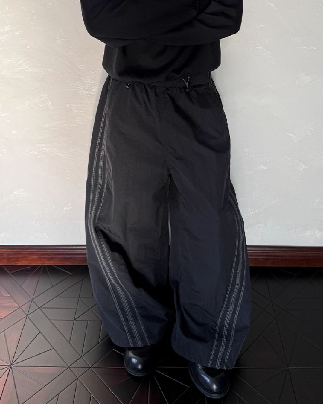Sideline balloon nylon pants B0080