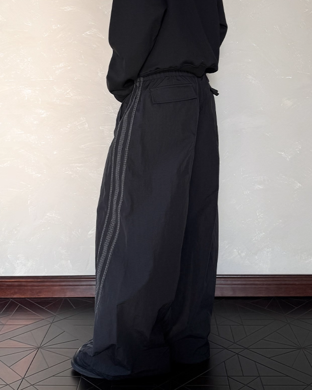 Sideline balloon nylon pants B0080