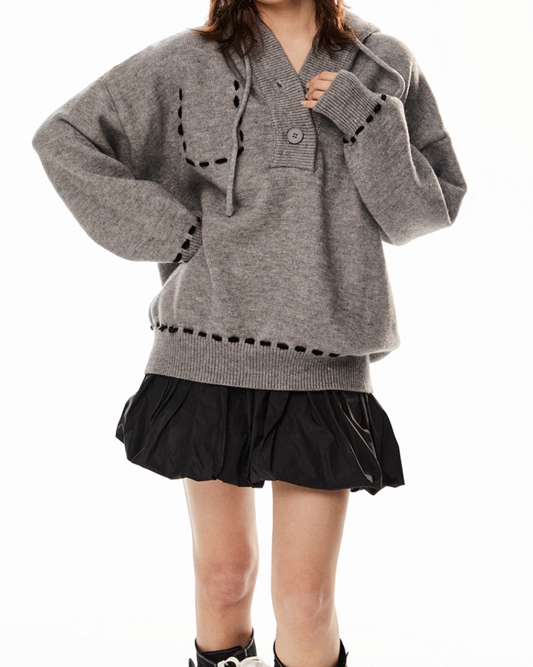 ステッチボタンニットフーディー B0085