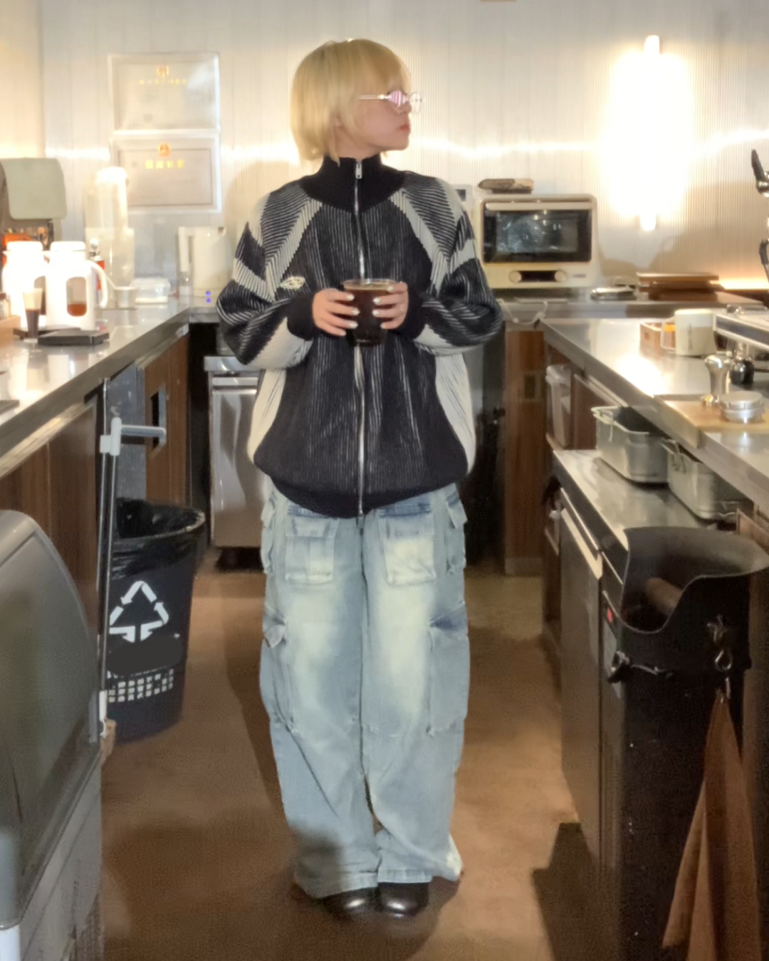 Drawcord multi-pocket wide denim pants B0078