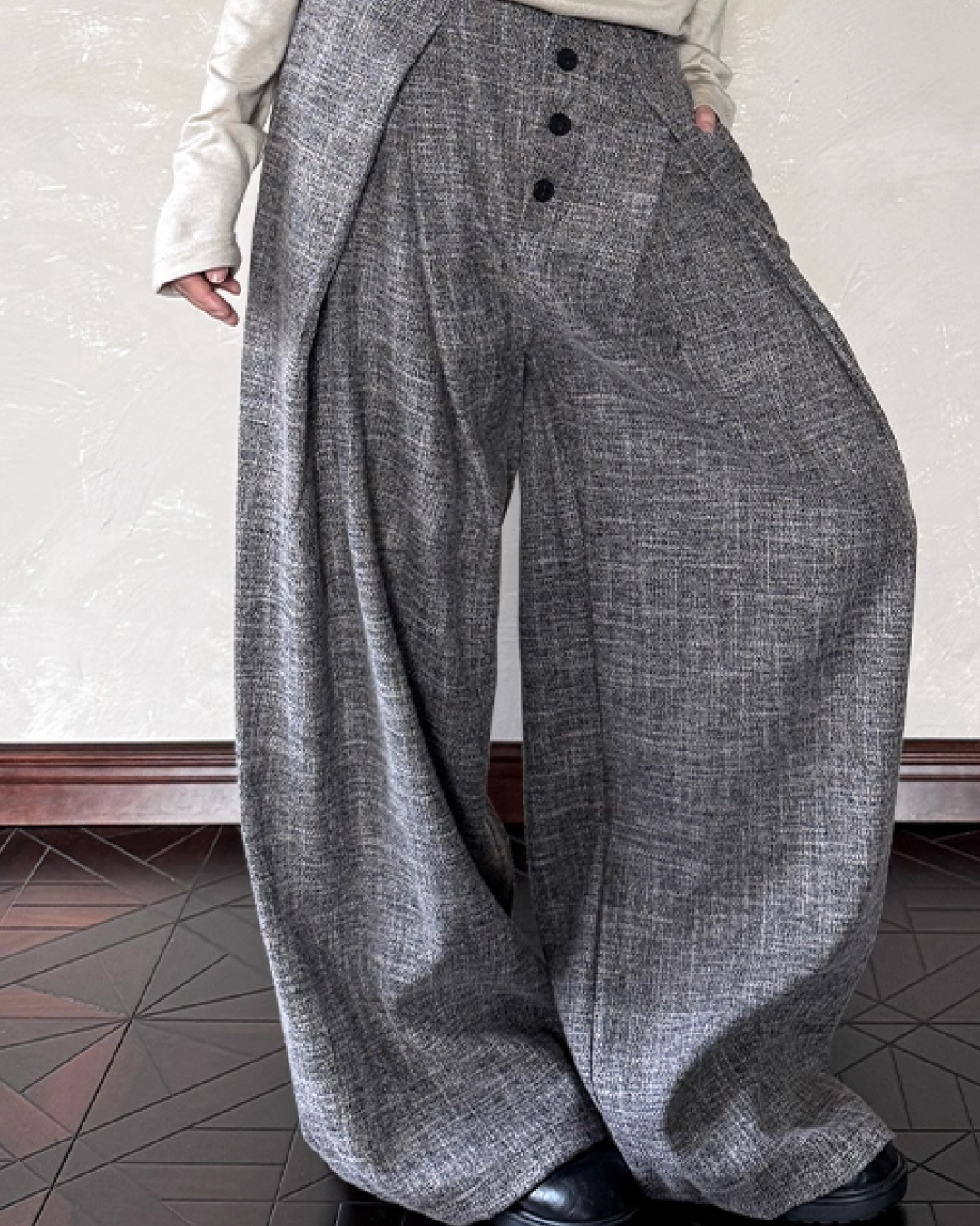 Button fly tuck slacks B0079