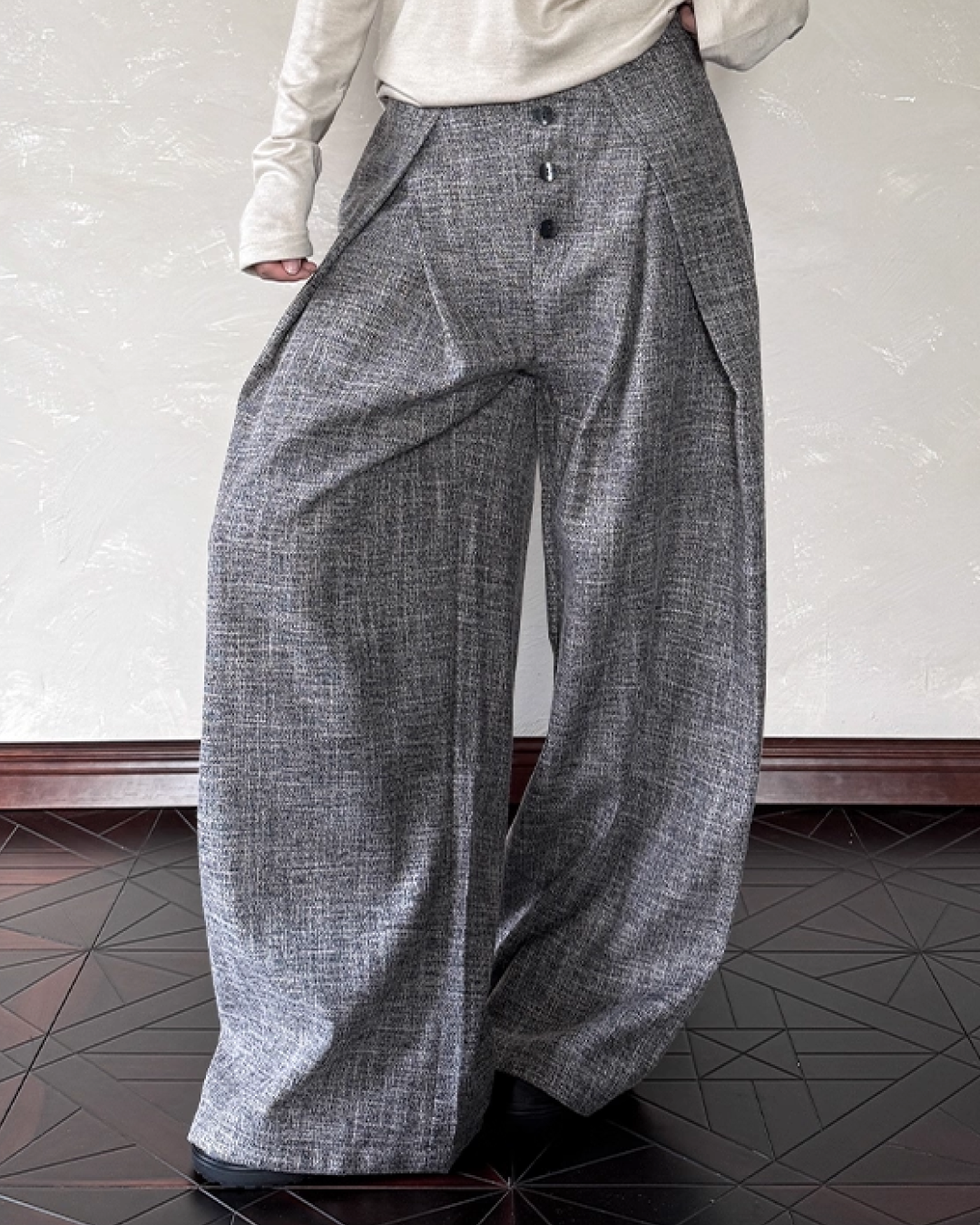 Button fly tuck slacks B0079