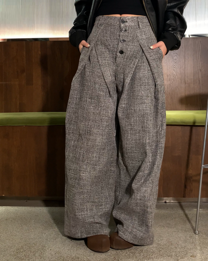 Button fly tuck slacks B0079