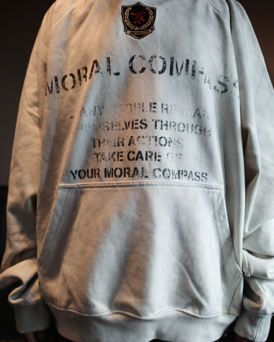 フェードレタリングプルオーバーパーカー EM0005