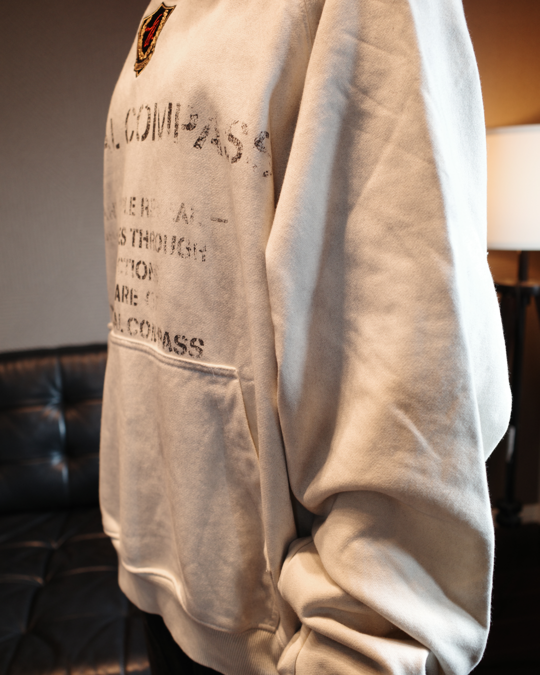 フェードレタリングプルオーバーパーカー EM0005