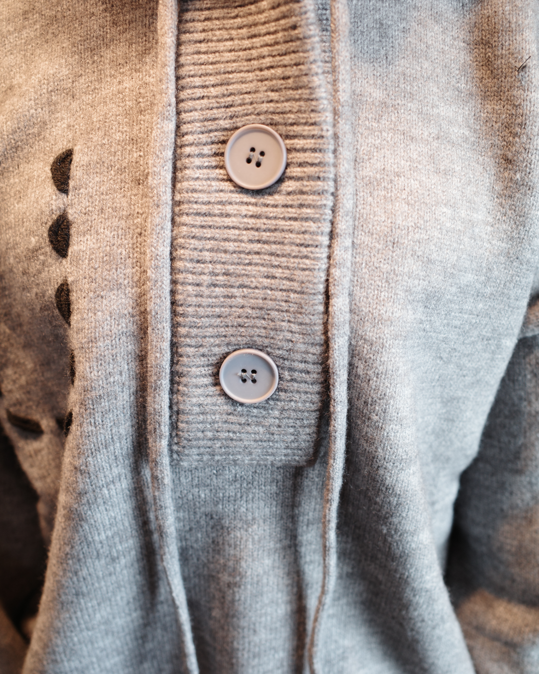 ステッチボタンニットパーカー EM0007