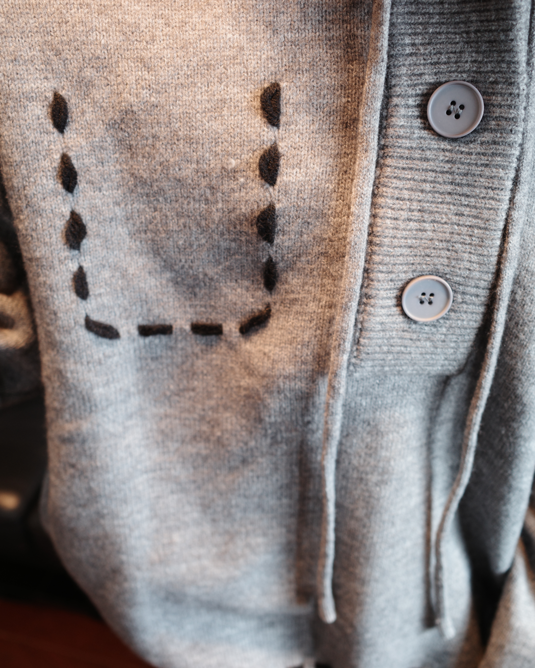 ステッチボタンニットパーカー EM0007